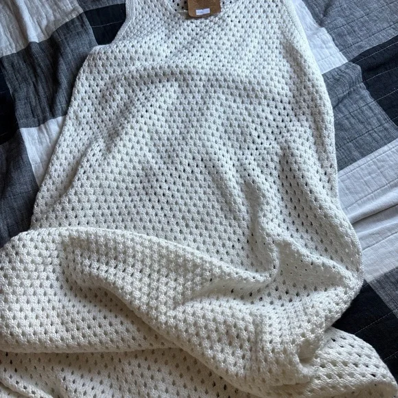 Elegant Cream Knit Swim Cover-Up - Picture 4 of 13